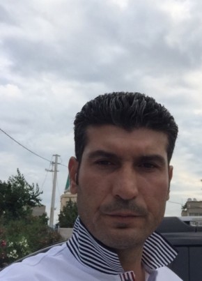 Poyraz, 42, Türkiye Cumhuriyeti, İzmir