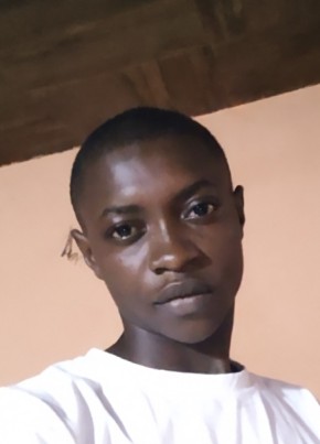 Anagimclovis, 20, Republic of Cameroon, Douala