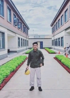 ANDI, 22, Indonesia, Kota Surabaya