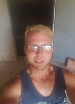 Aron, 23, Bundesrepublik Deutschland, Gedern