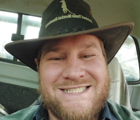 Arrir, 29, Oudtshoorn