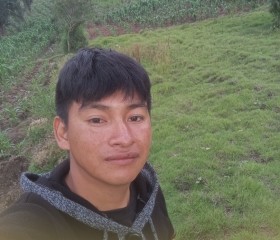 Alex, 27, Quetzaltenango