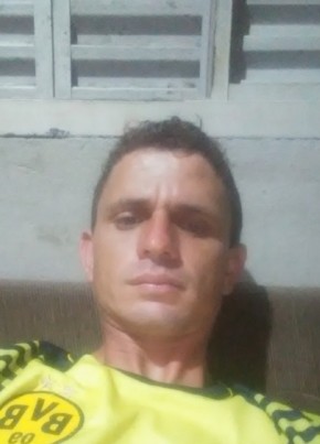 Max, 30, República Federativa do Brasil, Alfenas