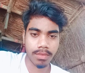 Raunak, 18, Lucknow
