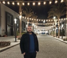 Mostafa, 34, Cairo