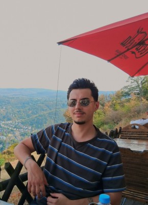 Nizar из Euskirchen 24 года