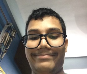 Oushnik Majumdar, 18, Kolkata