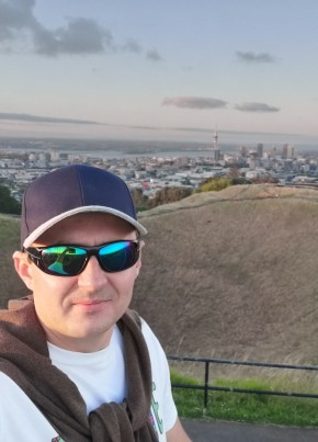 Vlad , 40, New Zealand, Auckland