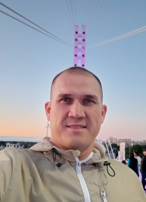 Александр из Екатеринбурга 40 лет