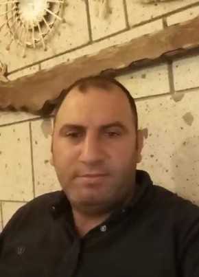 Medet Kurtoğlu из İzmir 43 года