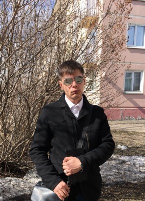 Артём, 36, Россия, Зеленогорск (Красноярский край)