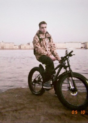 Роман, 28, Россия, Санкт-Петербург