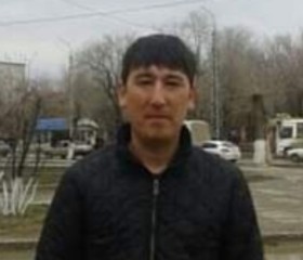 Bauyrzhan, 42, Embi