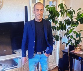 Valeri Safoyan, 49, Yerevan