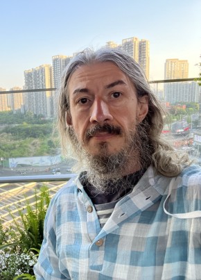 Константин из Москвы 44 года
