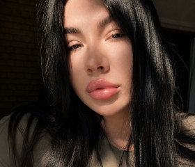 Alena, 25, Lodz