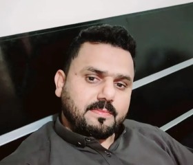 Malik Abbas, 35, Pforzheim