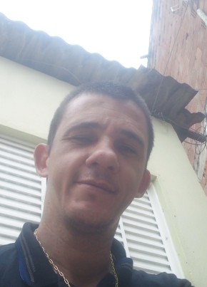 Lucas dias из Ibirité 28 лет