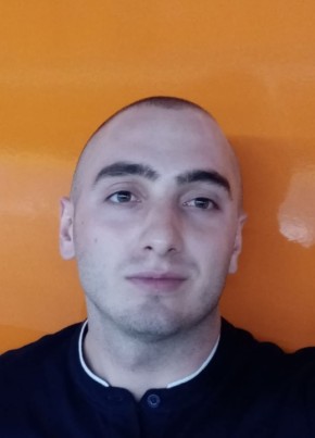 IgoR, 29, Estado Español, La Villa y Corte de Madrid