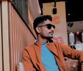 Aiman Raza, 24, Mumbai