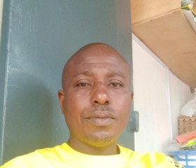 Ncho, 45, Abidjan