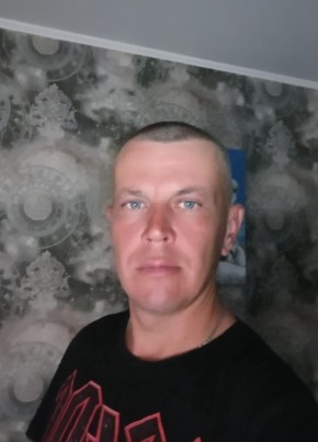 Максим из Красногвардейска 39 лет