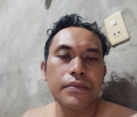 Bebeng, 37, Meulaboh