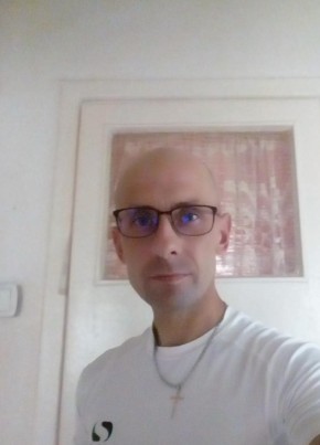 Dominik из Szczecin 44 года