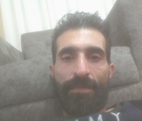 Mostafa, 42, Buffalo (State of New York)