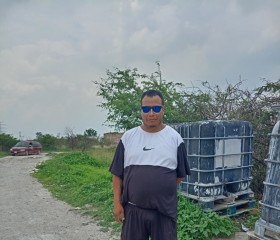 Antonio, 39, Leon