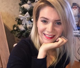 Carine, 30, Angers