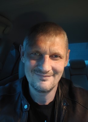 Иван из Воронежа 49 лет