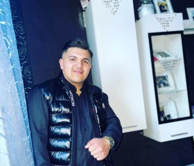 Petros, 21, Solingen