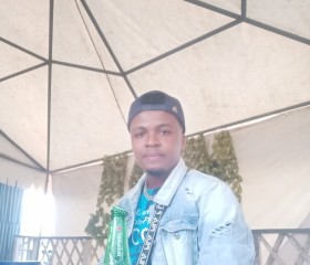 Augueni, 26, Mananara