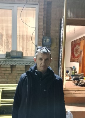 Андрей из Назрани 54 года