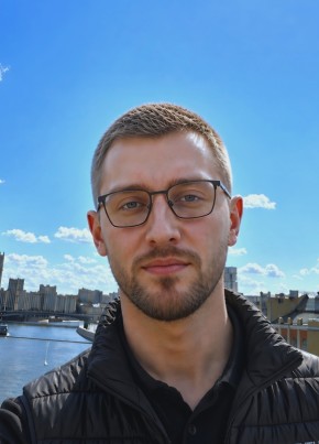 Роман из Москвы 30 лет
