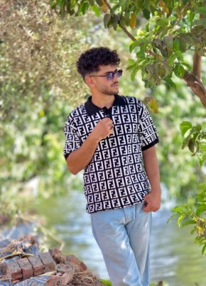 تيتو из السويس 20 лет
