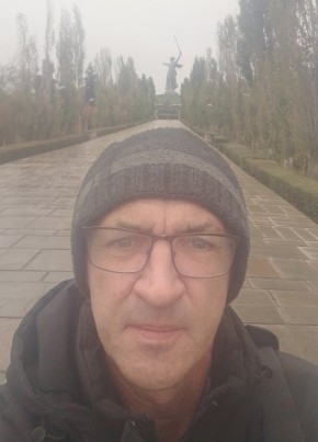 Алексей из Волгограда 49 лет