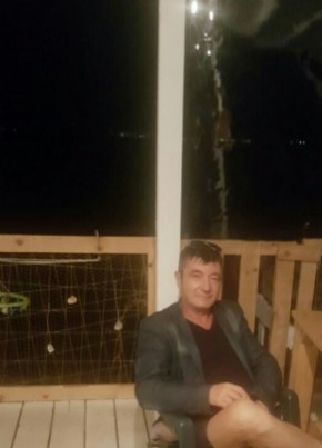 Veselinis, 64, Република България, Силистра
