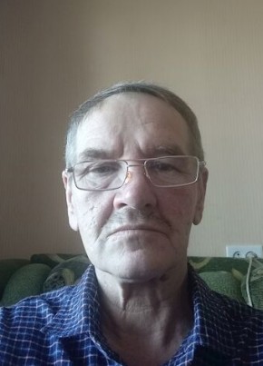 Игорь из Бийска 61 год