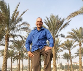 أبوأحمد ٱل جنيدى, 48, Cairo