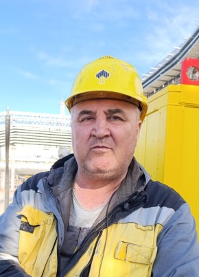 Вазилевс из Губкинския 59 лет