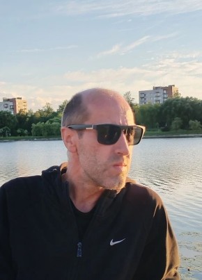 Дмитрий из Санкт-Петербурга 42 года