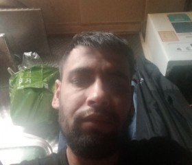 Ferdi, 18, Sheffield