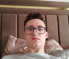 Egor, 18, Voronezh