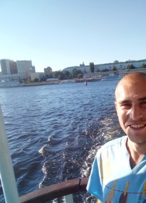 Евгений, 33, Россия, Калининск