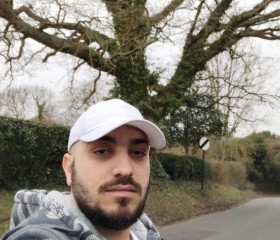Mohammad, 32, Islington