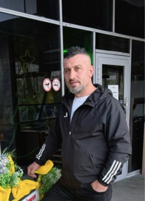 Berat из Çayeli 42 года