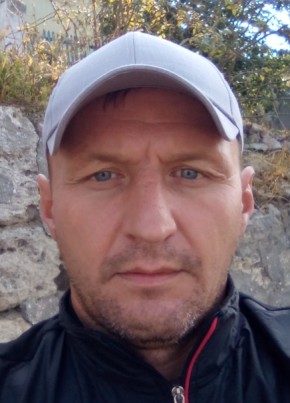 Артур, 42, Россия, Гаспра
