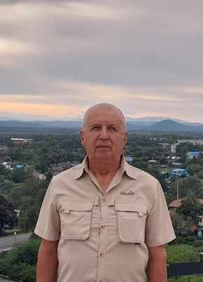 Владимир из Бикина 50 лет
